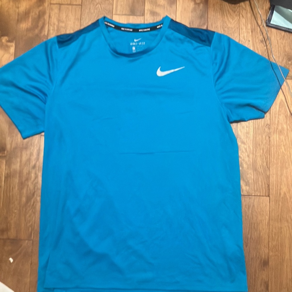 Mens Nike dry fit shirt